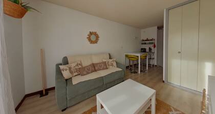 Grand studio 4 pers avec accĂšs piscine aux Rousses