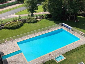 Pool - Large studio for 4 with pool access in Les Rousses (Les Rousses)