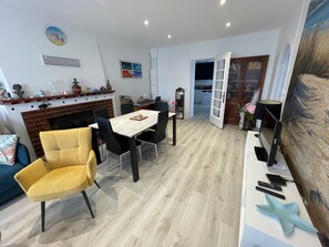 Interior - House 4 pers, city center, near beach, WiFi (La Tranche-sur-Mer)