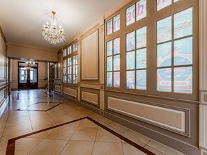 Interior - Arcachon Center: T2 20m from Beach with Parking (Arcachon)