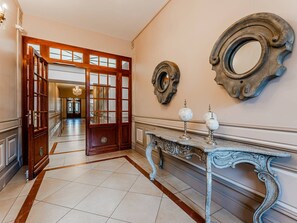 Interior - Arcachon Center: T2 20m from Beach with Parking (Arcachon)