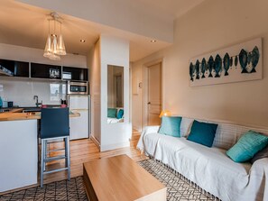 TV - Arcachon Center: T2 20m from Beach with Parking (Arcachon)