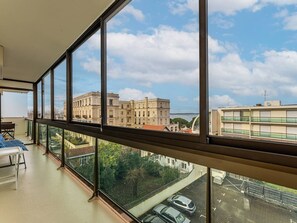 Interior - Spacious T3 apartment with parking, balconies, 20m from Arcachon beach (Arcachon)