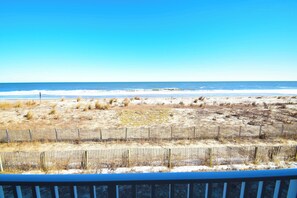 On the beach - Ocean Place 214 - Ocean City, MD (Ocean City)