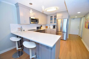 Fridge, microwave, oven, stovetop - Ocean Place 214 - Ocean City, MD (Ocean City)