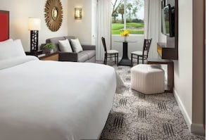 Iron/ironing board, Internet, bed sheets - MARRIOTT SHADOW RIDGE II ENCLAVE
2-bedroom resort Palm Desert with fitness room (Palm Desert)