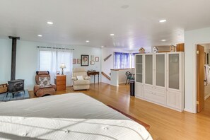 Apartment (0 Bedroom) | Interior - Couples Retreat in Lompoc! Studio w/ Lush Garden (Lompoc)