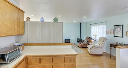 Couples Retreat in Lompoc! Studio w/ Lush Garden