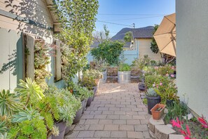 Apartment (0 Bedroom) | Interior - Couples Retreat in Lompoc! Studio w/ Lush Garden (Lompoc)