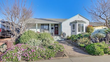 Apartment (0 Bedroom) | Interior