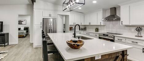 House (4 Bedrooms) | Interior