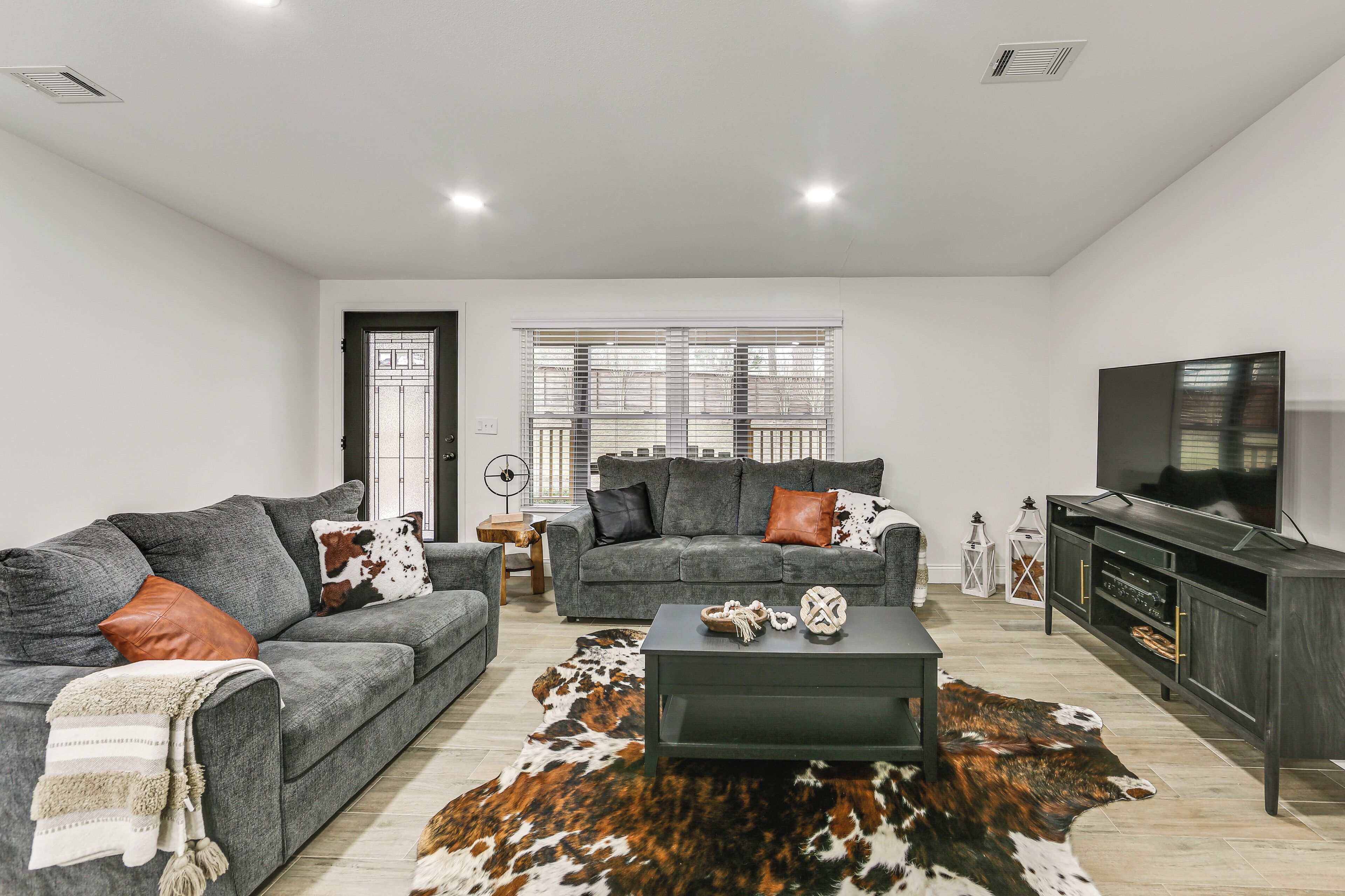 Rumah (4 Bedrooms) | Bagian depan properti