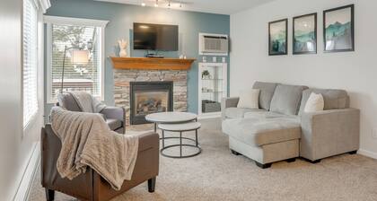 Walk to Golf Course! Clymer Summer Escape w/ Deck