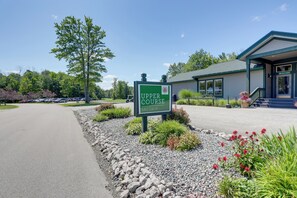Apartment (2 Bedrooms) | Interior - Walk to Golf Course! Clymer Summer Escape w/ Deck (Clymer)