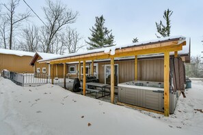 House (3 Bedrooms) | Front of property - Home Theater & Hot Tub! Home Near Higgins Lake (Roscommon)