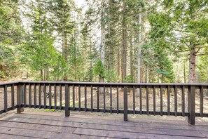 Interior - Community Perks & Watercrafts: Shaver Lake Condo (Shaver Lake)