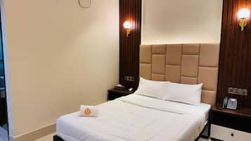 Caja de seguridad en la habitación y escritorio