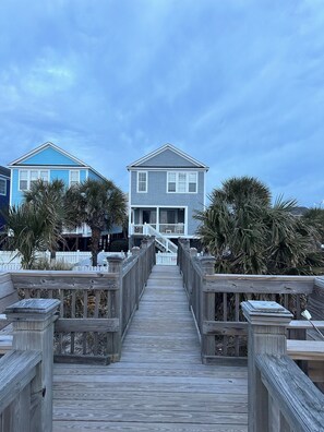 Terrace/patio - DIRECT OCEAN FRONT 5 Bed 6 Bath with Pool (Surfside Beach)
