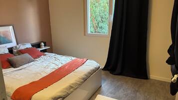 Internet, bed sheets