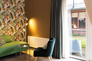 Apartment, Garden View | Living area - Yart (Scharendijke)