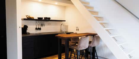 Apartment, Garden View | Private kitchen