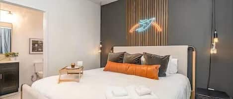 Tabla de planchar con plancha, cuna de viaje y wifi gratis