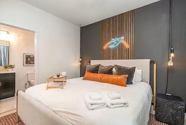 Iron/ironing board, travel crib, free WiFi, bed sheets