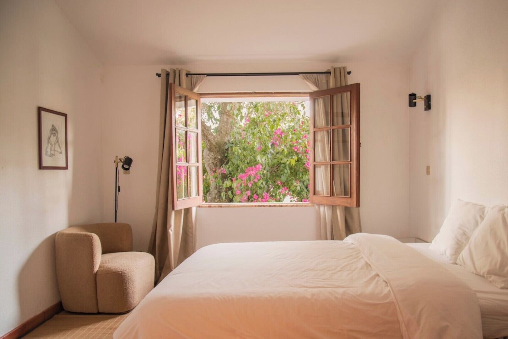 5 dormitorios, tabla de planchar con plancha, wifi y ropa de cama