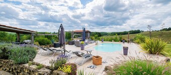 ELEGANT CHARACTER-FILLED PROPERTY WITH STUNNING POOL