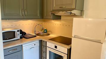 House | Dapur peribadi | Bekalan pembersihan