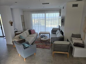 Villa de lujo, vistas al mar | Zona de estar