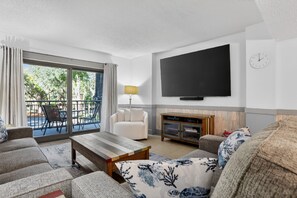 Smart TV, DVD player - Ocean One 220 - Second Floor Beachside Condo (Hilton Head Island)