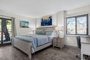 2 bedrooms, iron/ironing board, free WiFi, bed sheets - Ocean One 220 - Second Floor Beachside Condo (Hilton Head Island)