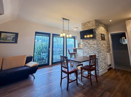 Vollmöbliertes Apartment in einer Traumvilla