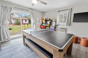 Game room - 5BR2BA,Game Rm,FirePit,Golf,BBall,Near Parris Island (Beaufort)