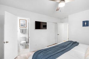 Iron/ironing board, internet, bed sheets