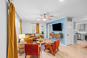 Living area - 5BR2BA,Game Rm,FirePit,Golf,BBall,Near Parris Island (Beaufort)