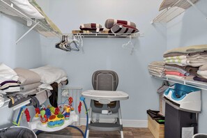 Children’s area - Lakefront 4-Bedroom Home with Pool (Brandon)