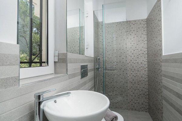 Appartement, balcon, vue ville | Salle de bain