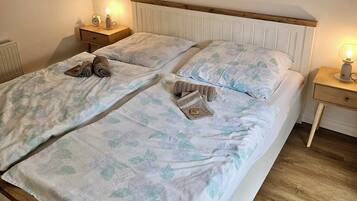 2 bedrooms, in-room safe, travel crib, free WiFi