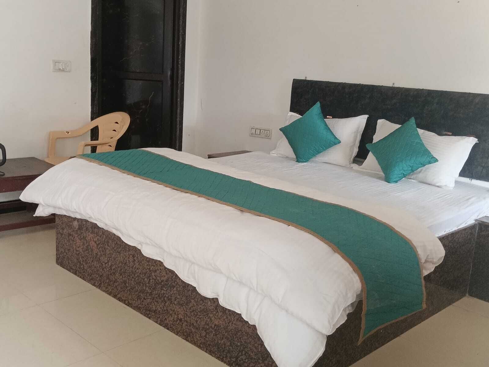 Superior dubbelrum - utsikt mot trädgården | Gratis wi-fi