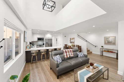 The Luxe Shores House | The Chosen Collection