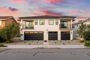 Exterior - The Luxe Shores House | The Chosen Collection (Oxnard)