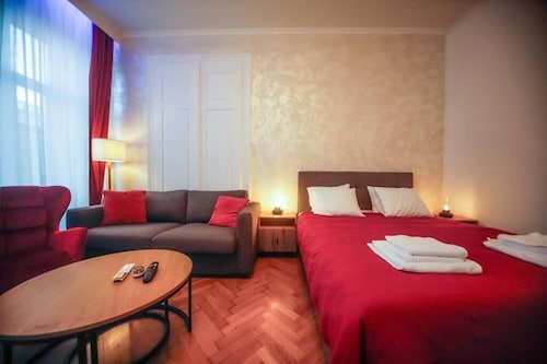 Marina's Shore Escape Apartment 8