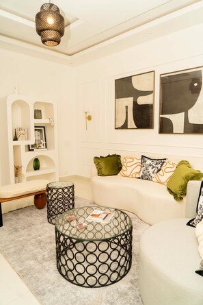 Smart TV - Paris Palace - a wonderful 2 bedroom appartement in Dakar (Dakar)