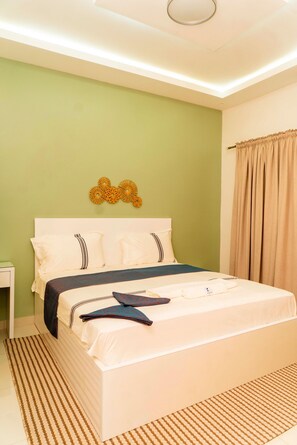 Iron/ironing board, free WiFi, bed sheets - Paris Palace - a wonderful 2 bedroom appartement in Dakar (Dakar)