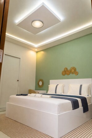 Iron/ironing board, free WiFi, bed sheets - Paris Palace - a wonderful 2 bedroom appartement in Dakar (Dakar)