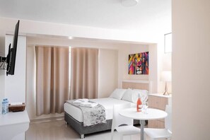 Superior Room, Park View | Laptop workspace, free WiFi - Residencial Suiza (Lima)