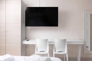Superior kamer, uitzicht op park | Een laptopwerkplek, gratis wifi