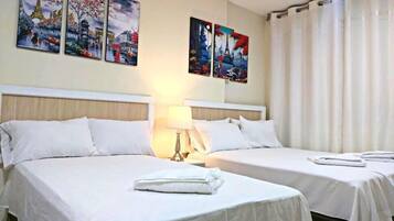 Standard Twin Room | Laptop workspace, free WiFi